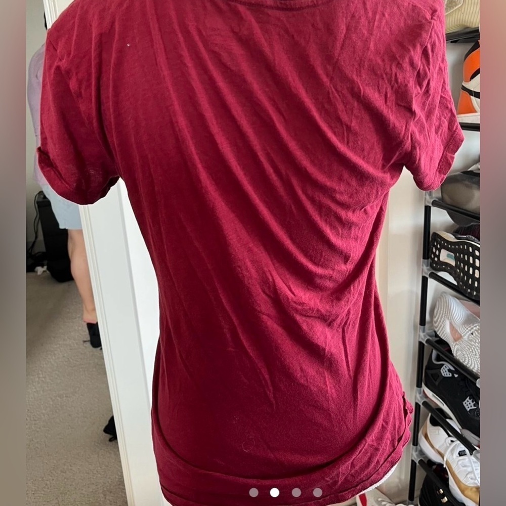 PINK Victoria’s Secret Brick Red V-Neck Tee Small Soft Lightweight Logo T-Shirt - Picture 3 of 4